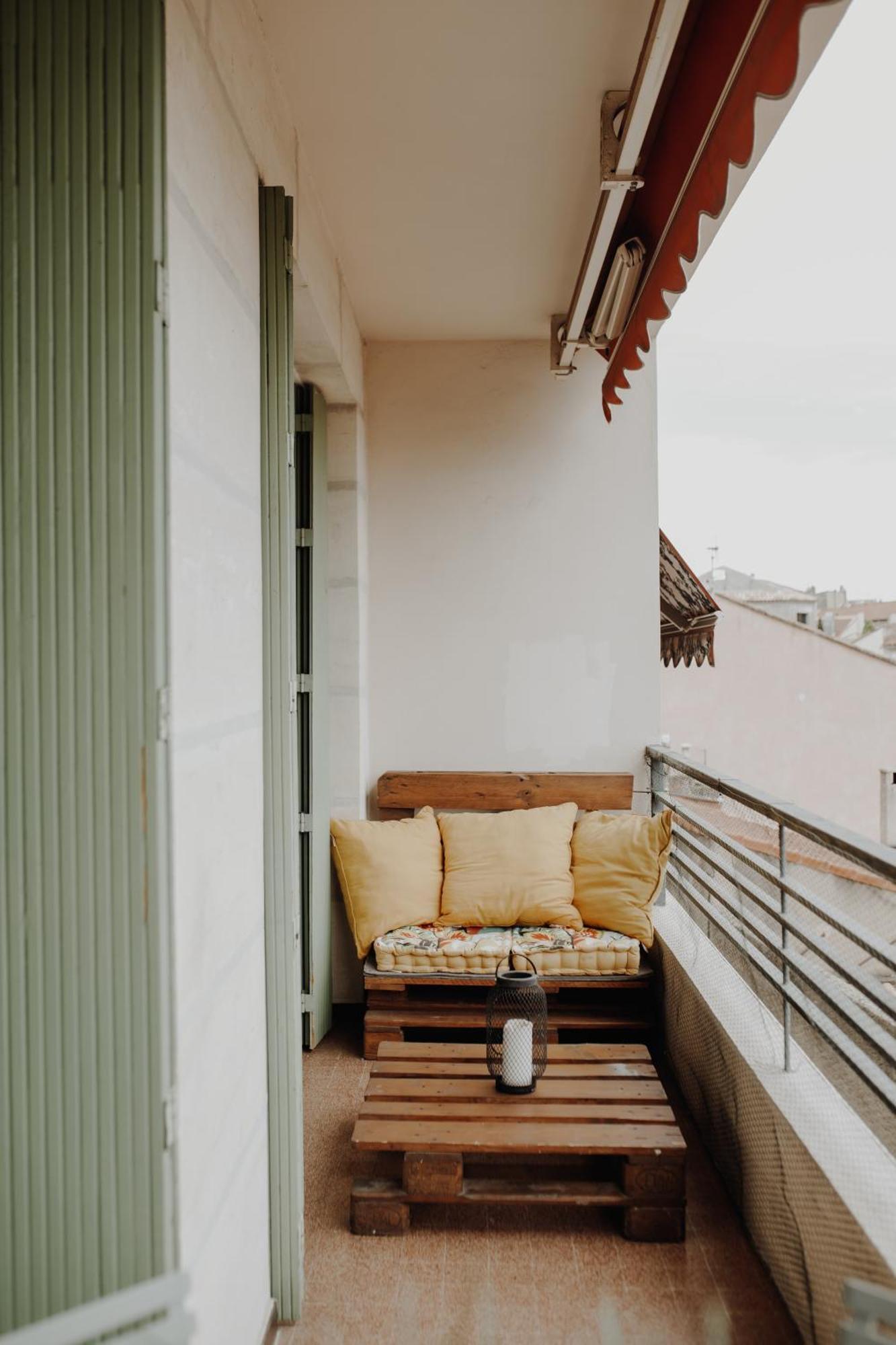 Superbe Appartement Renove - Salon De Provence Exterior photo